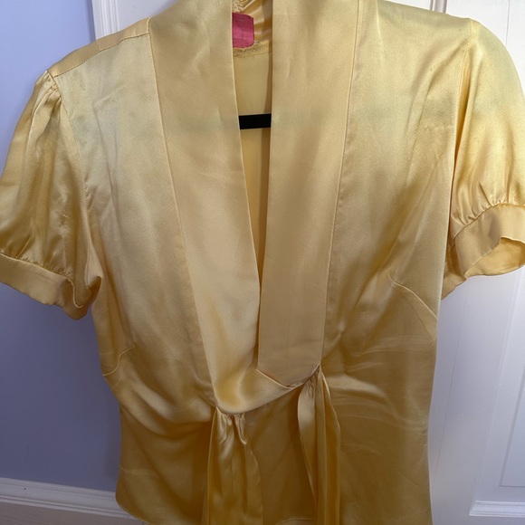 Christi Conaway yellow silk tie blouse - Picture 2 of 9